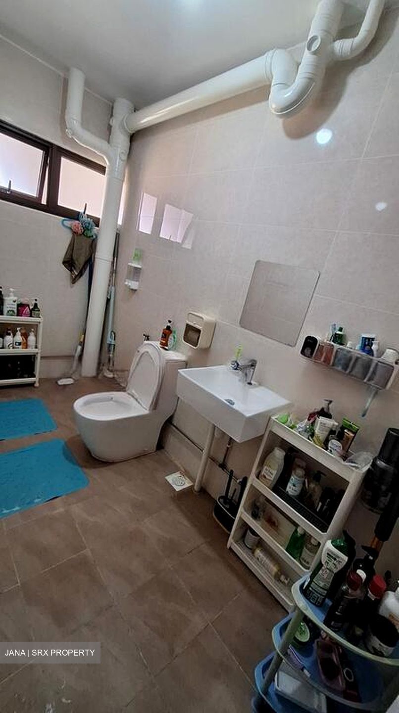 Blk 446 Hougang Avenue 8 (Hougang), HDB Executive #451539341